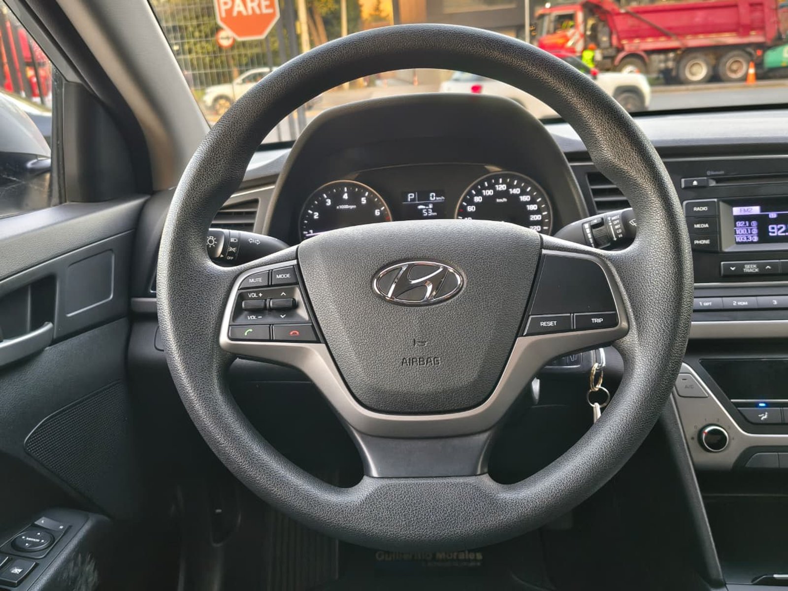 HYUNDAI Elantra 2018 - Imagen 12 de 20