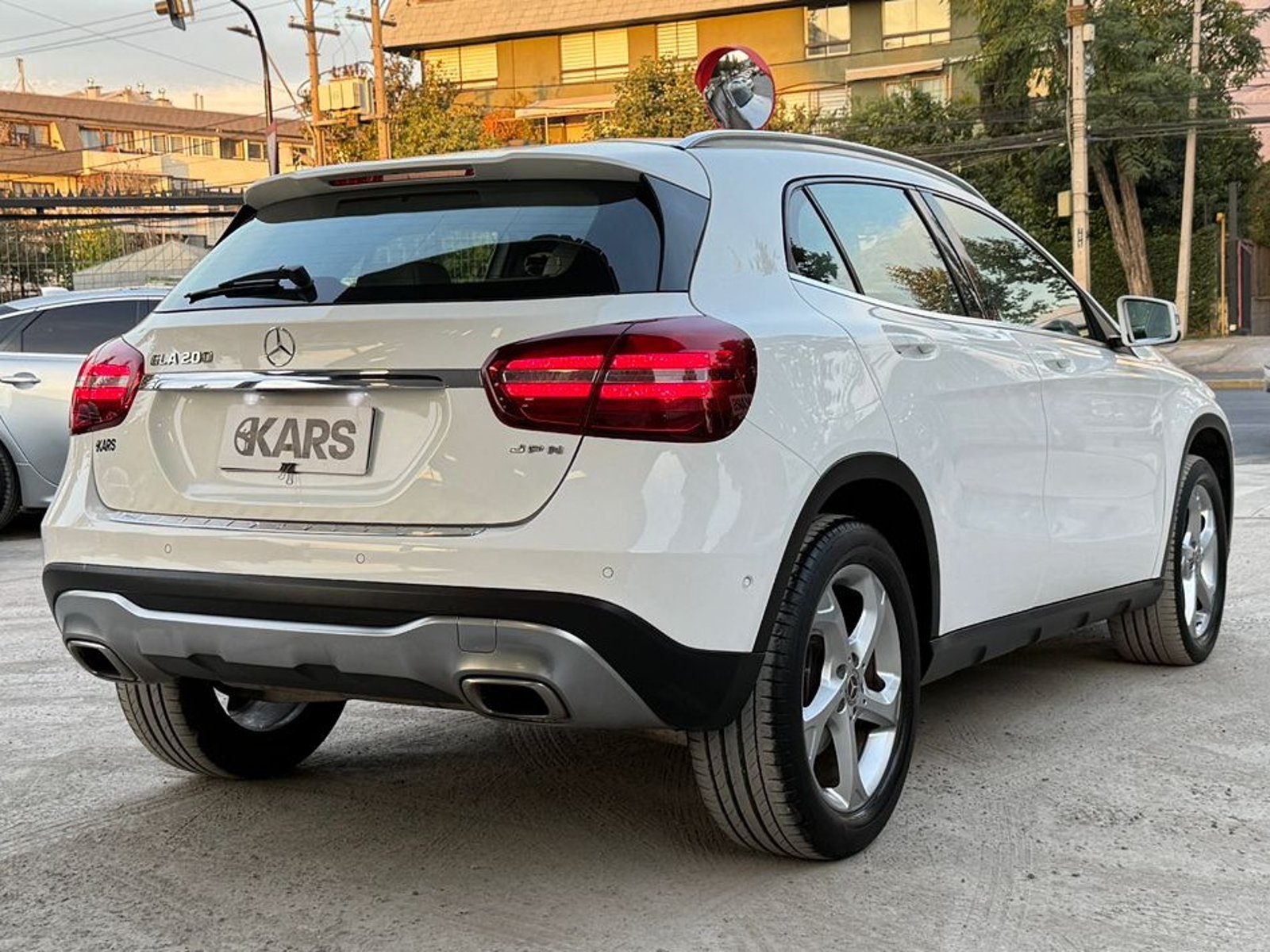 MERCEDES-BENZ GLA200 2019 - Imagen 5 de 20
