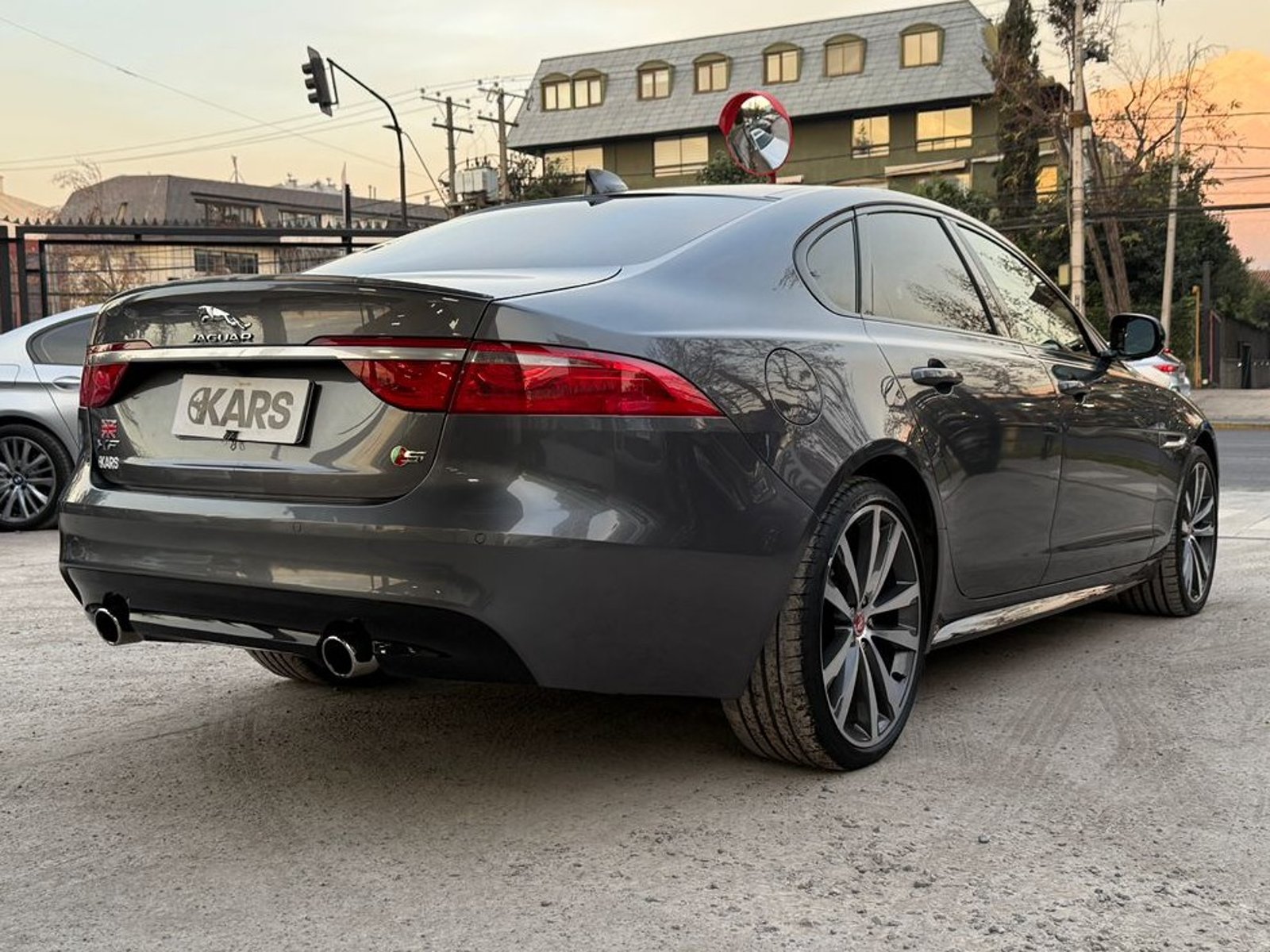Jaguar XF 2017 - Foto 5 de 20