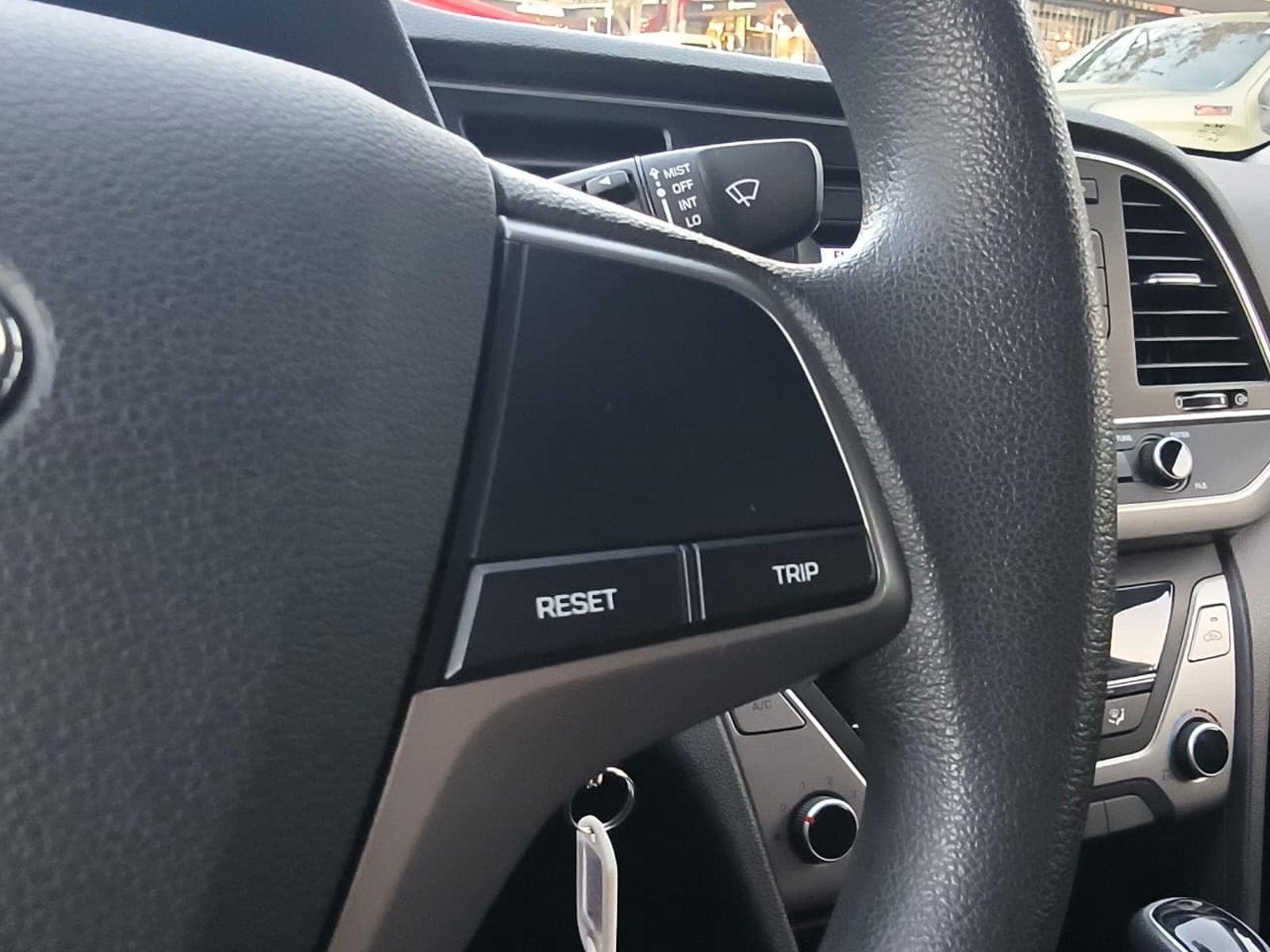 HYUNDAI Elantra 2018 - Imagen 15 de 20