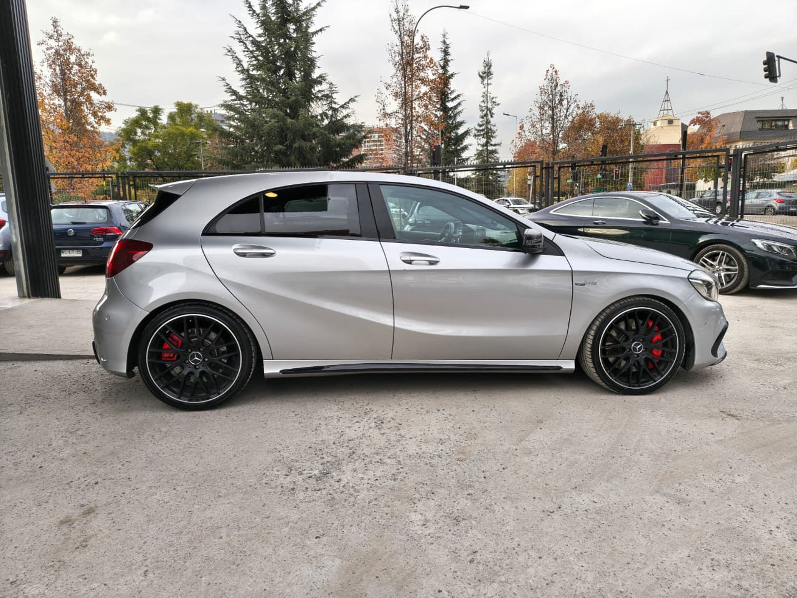 MERCEDES-BENZ A45 2018 - Imagen 4 de 20