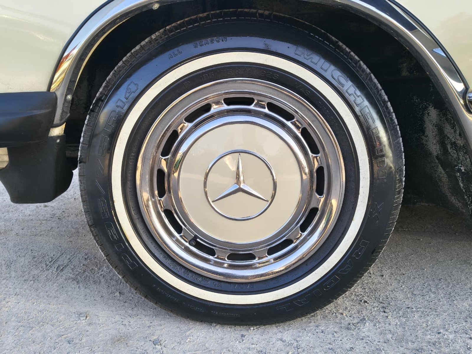 MERCEDES-BENZ 380 SL 1983 - Imagen 9 de 19