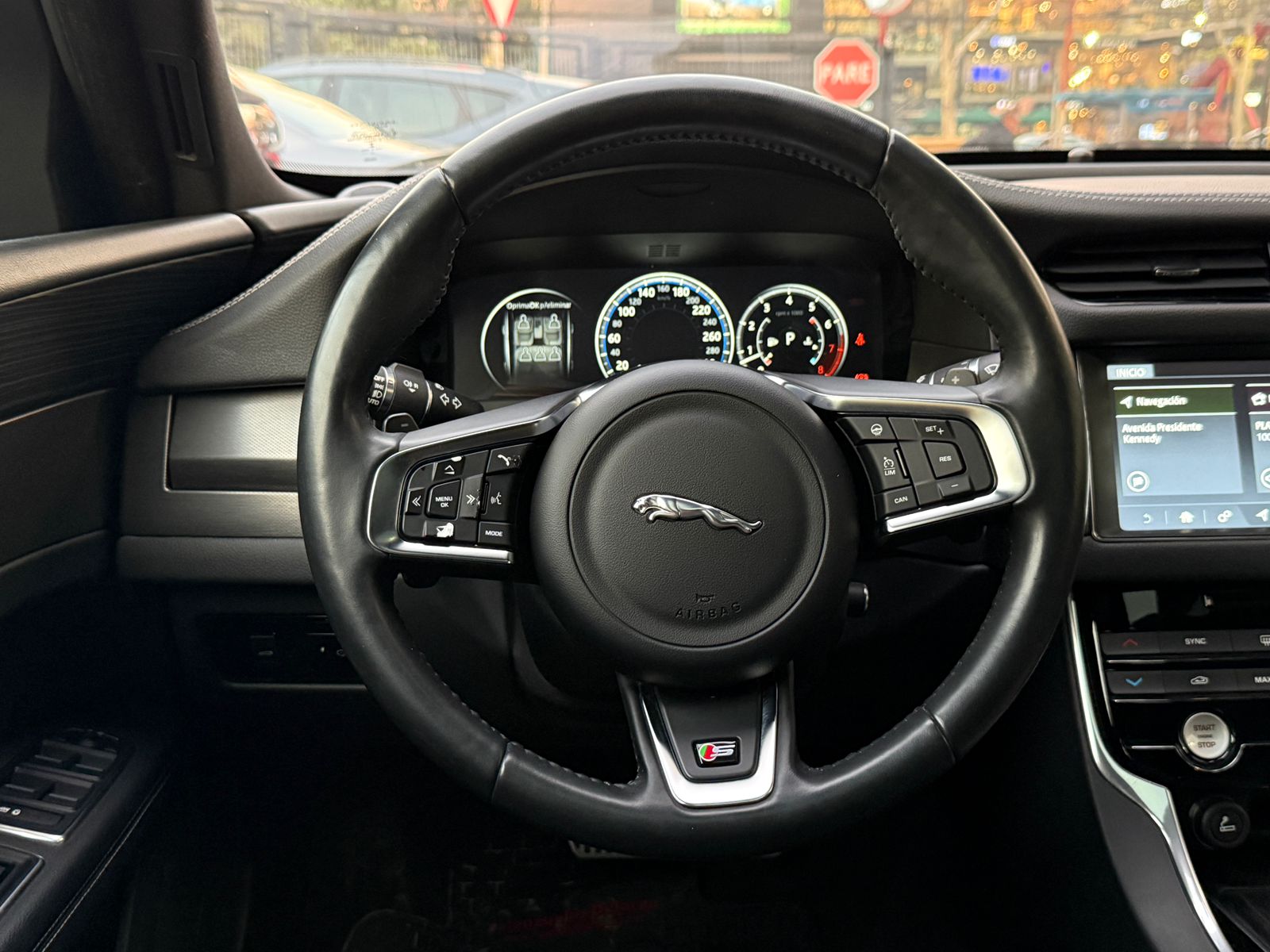 JAGUAR XF 2017 - Imagen 12 de 20