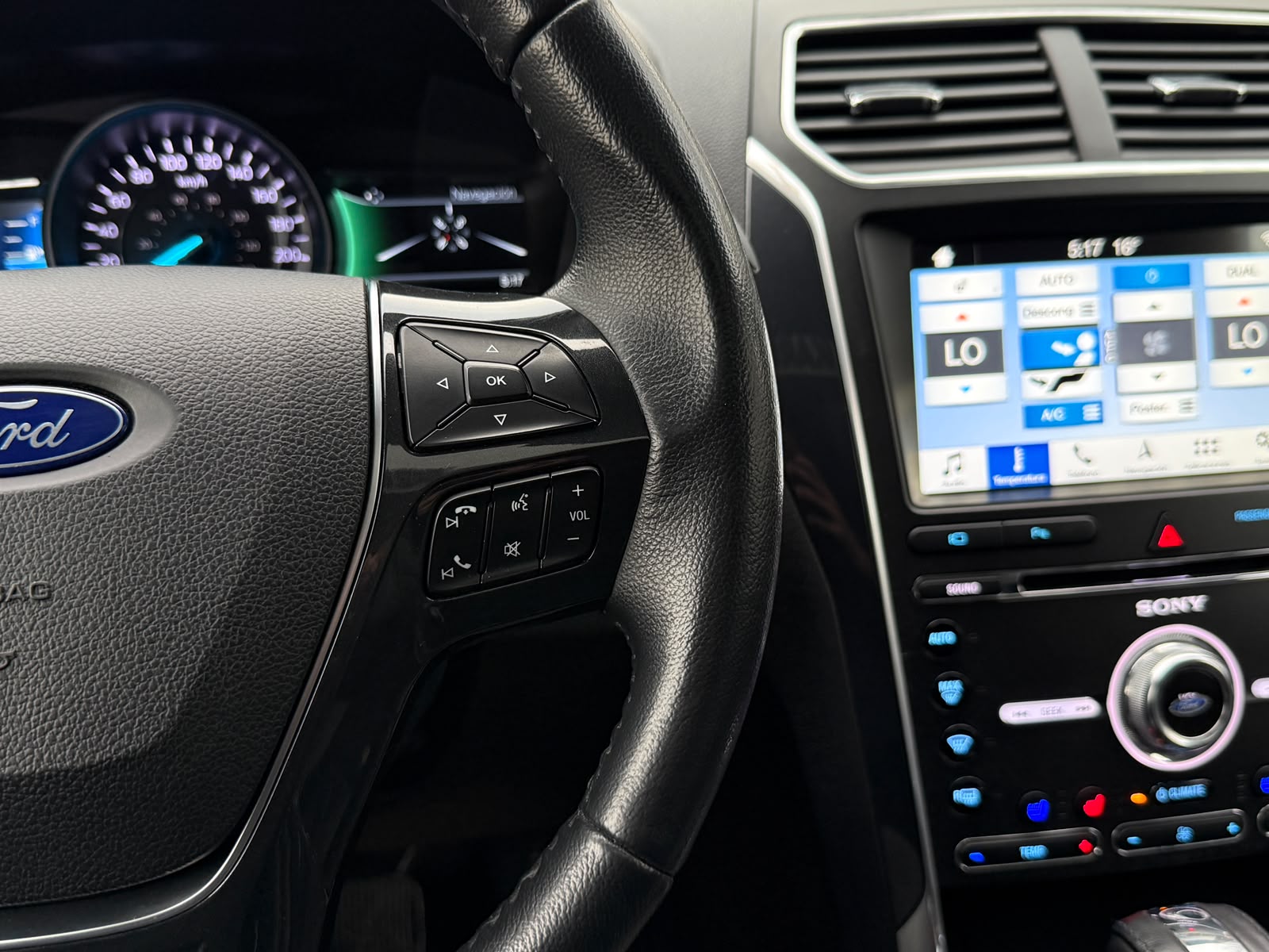 Ford Explorer 2019 - Imagen 17 de 20