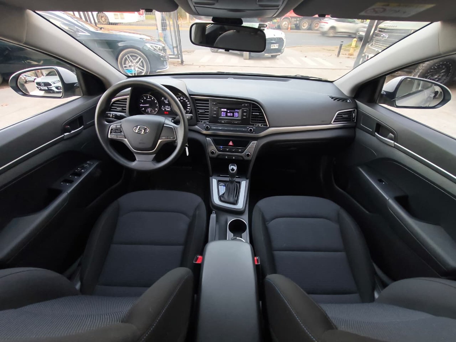 HYUNDAI Elantra 2018 - Imagen 20 de 20