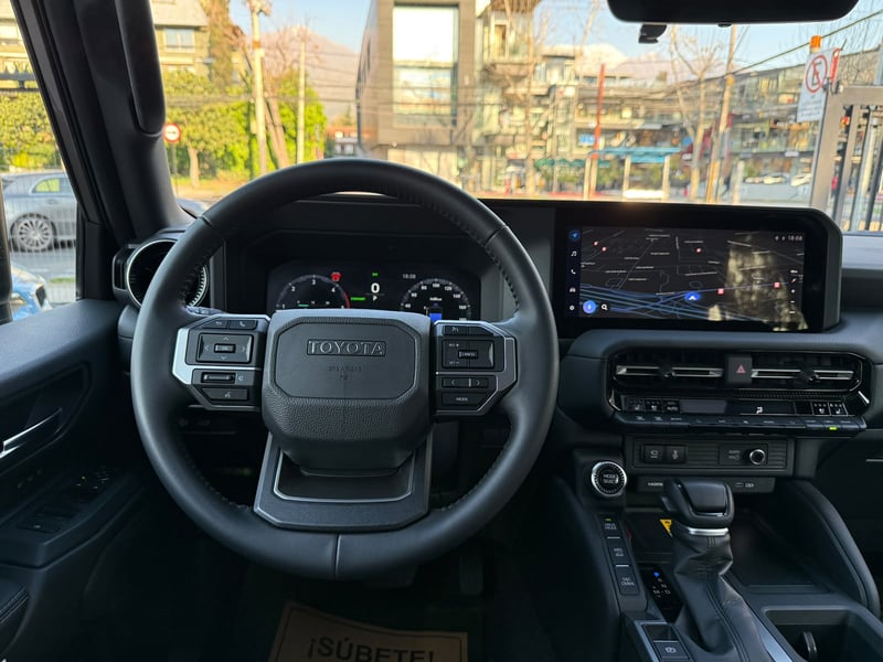 Toyota Land Cruiser Prado 2025 - Imagen 13 de 20
