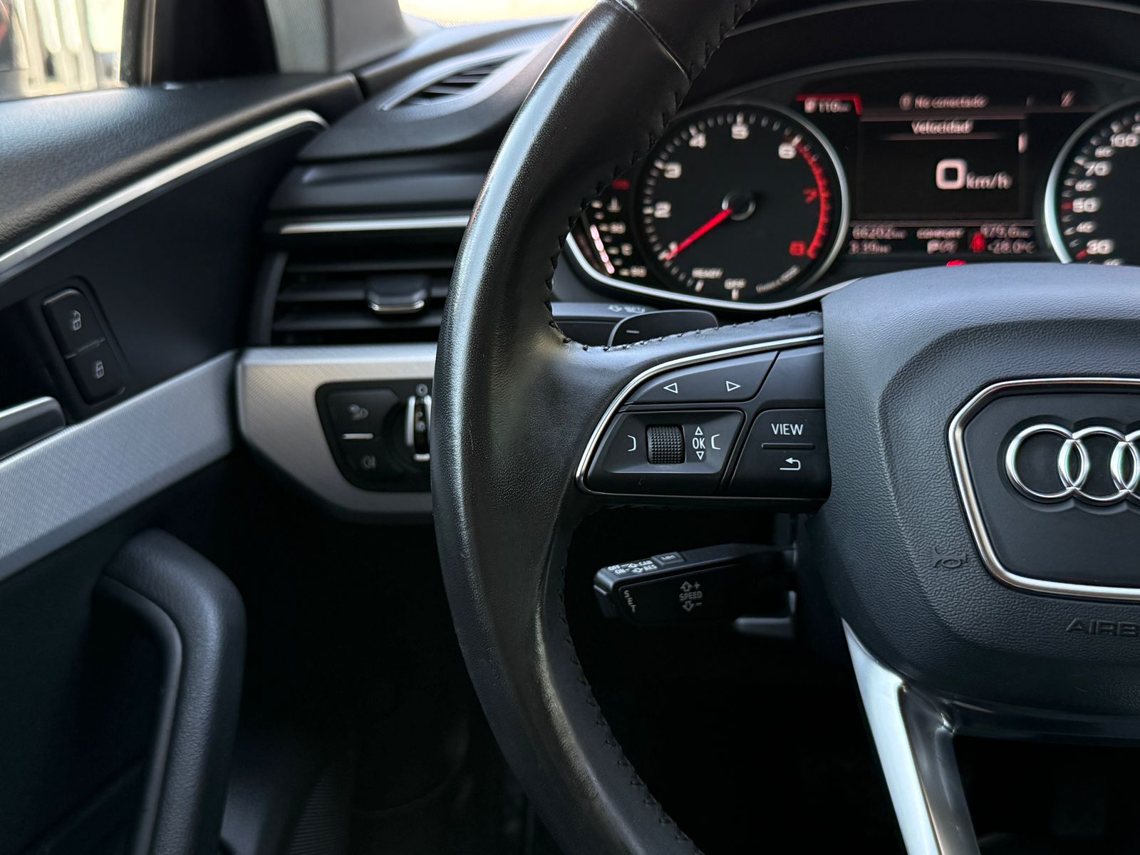AUDI A4 2018 - Imagen 15 de 20