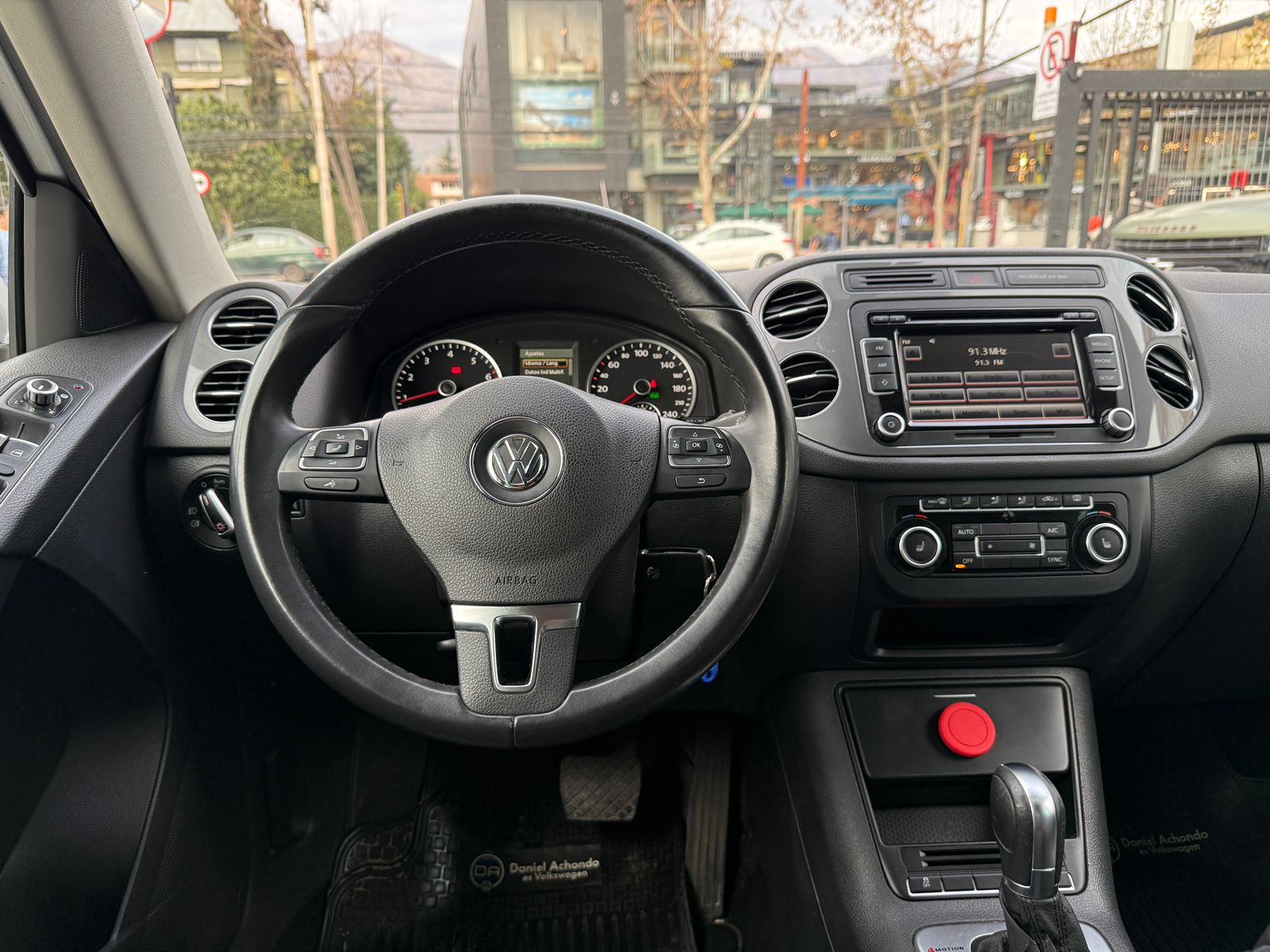 VOLKSWAGEN Tiguan 2014 - Imagen 13 de 20