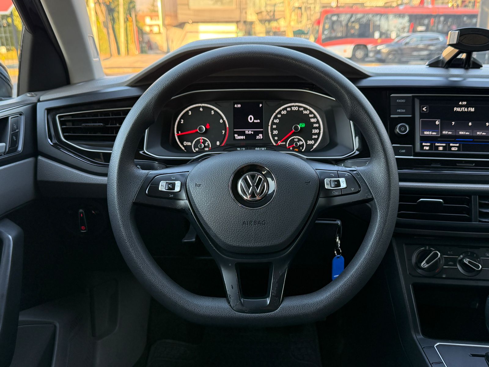 VOLKSWAGEN Polo 2020 - Imagen 12 de 20