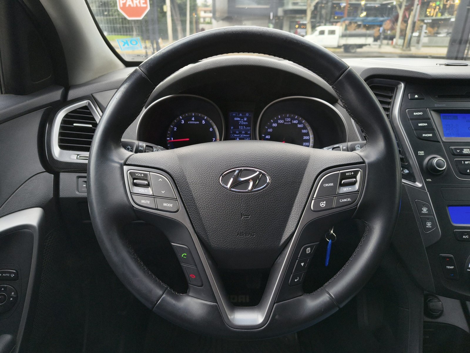 HYUNDAI Santa Fe 1014 - Imagen 13 de 20
