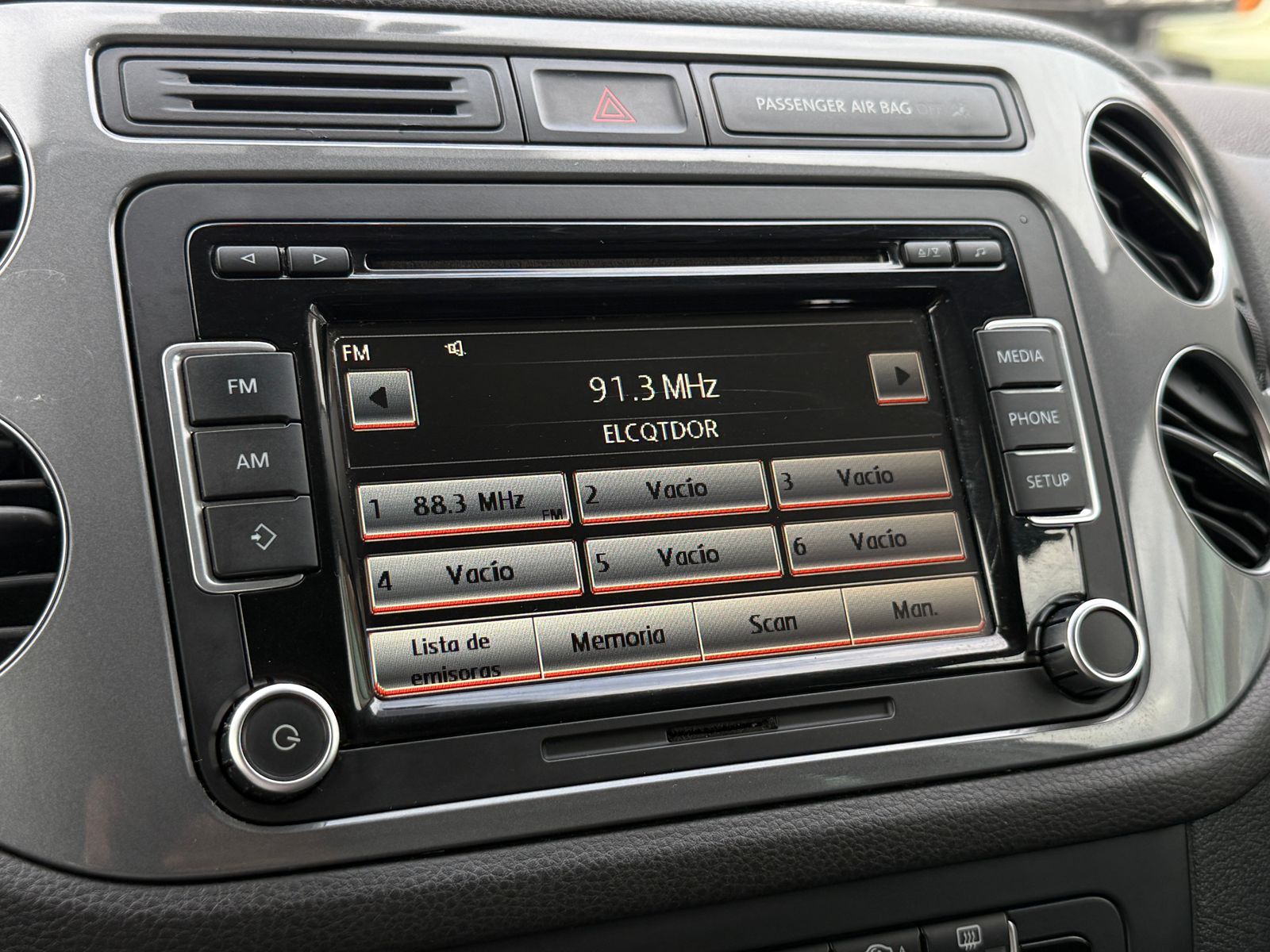 VOLKSWAGEN Tiguan 2014 - Imagen 16 de 20
