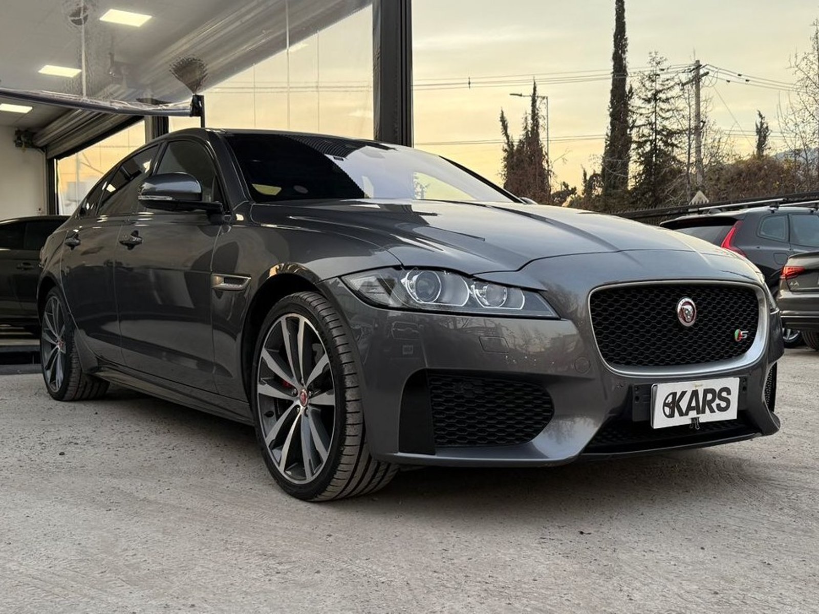 Jaguar XF 2017 - Foto 3 de 20