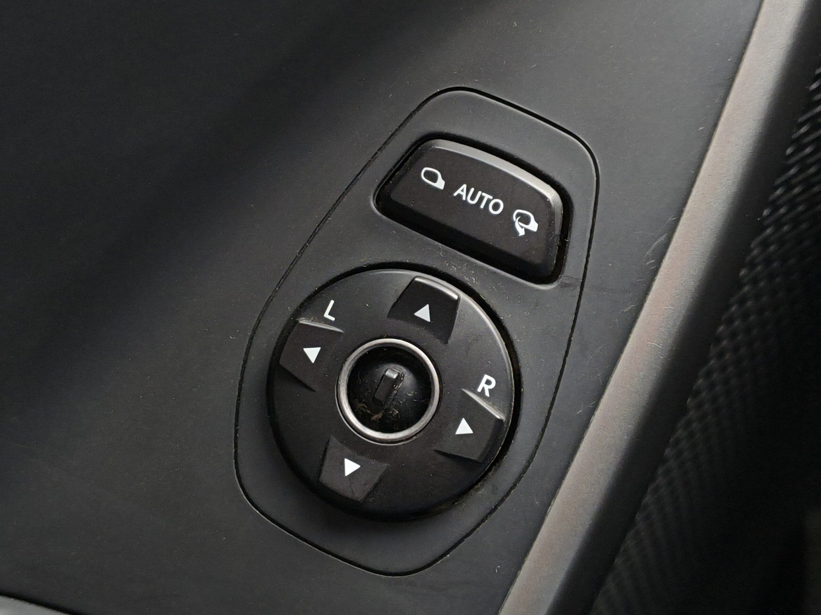 HYUNDAI Santa Fe 1014 - Imagen 16 de 20