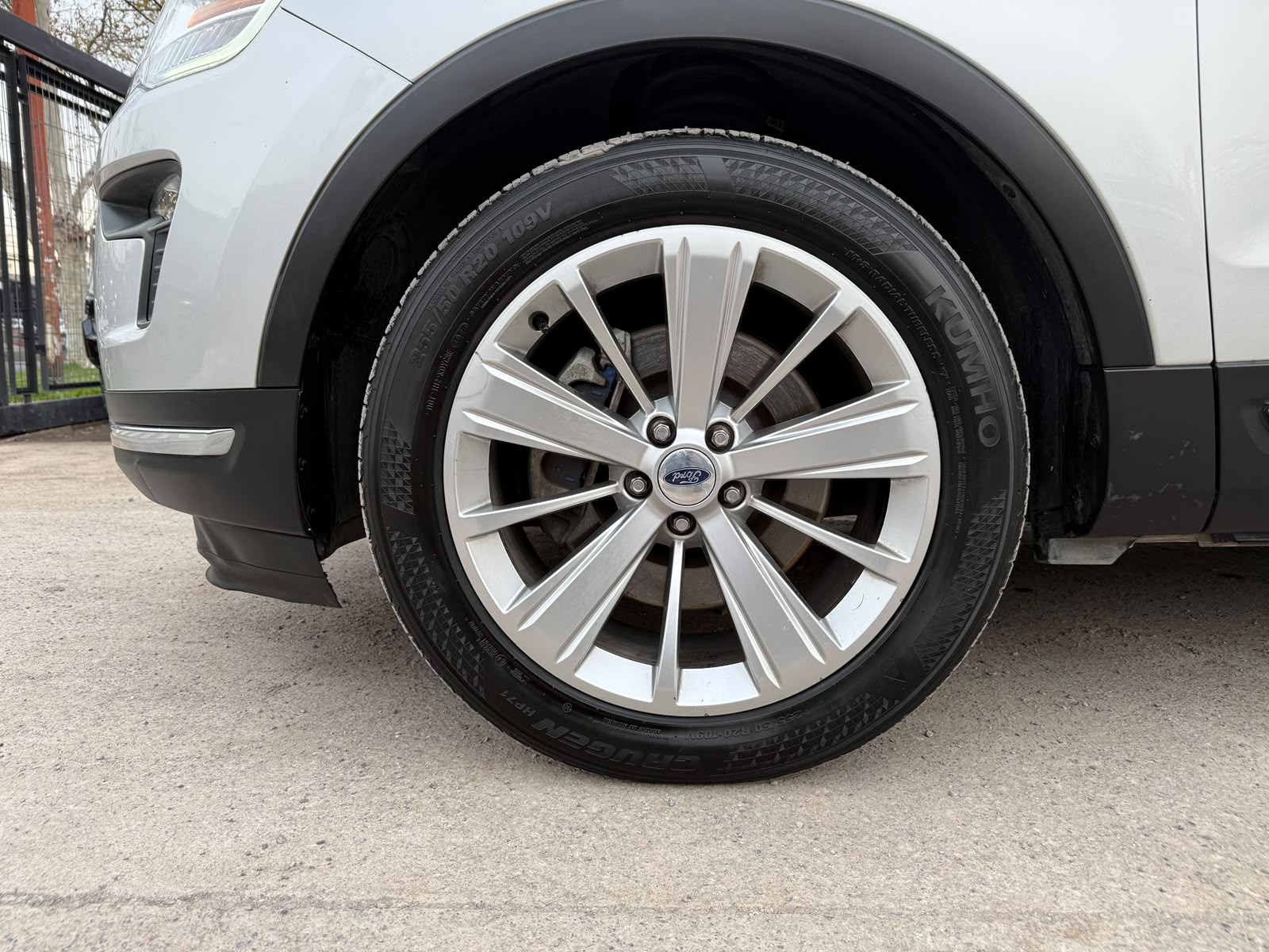 Ford Explorer 2019 - Imagen 11 de 20