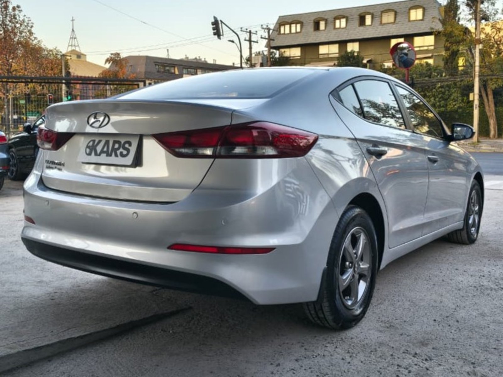 HYUNDAI Elantra 2018 - Imagen 5 de 20