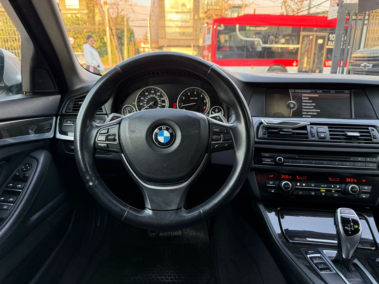 BMW 550 2012 - Imagen 14 de 20