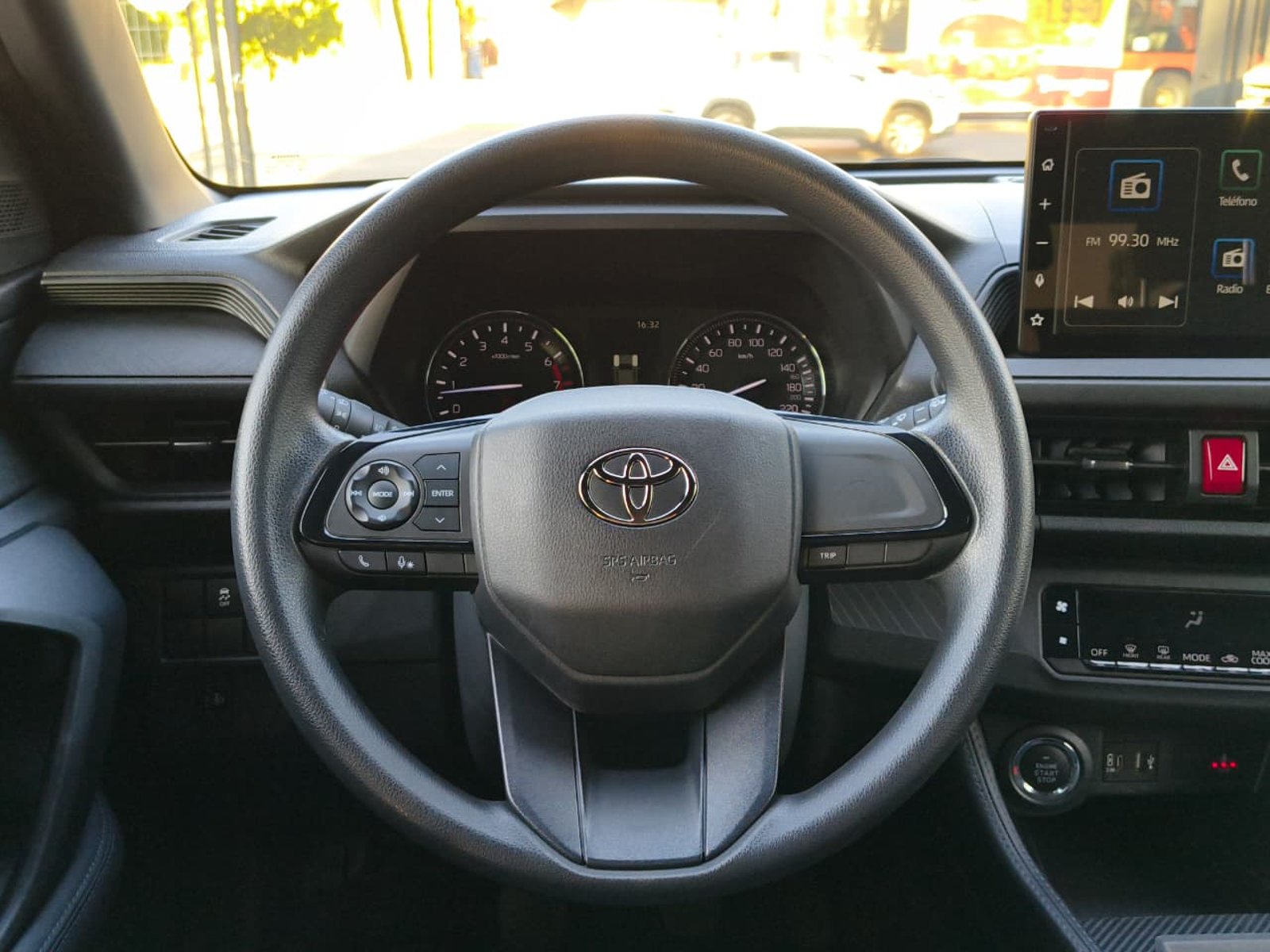 TOYOTA Yaris Cross 2026 - Imagen 12 de 20