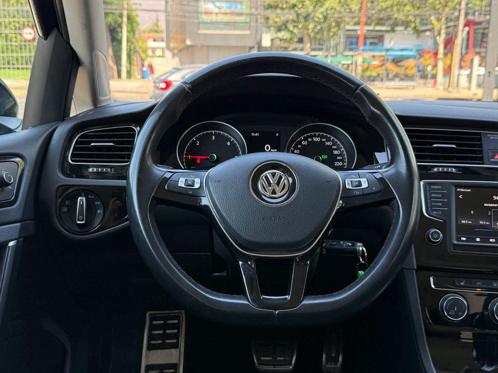 VOLKSWAGEN Golf 2017 - Imagen 12 de 20