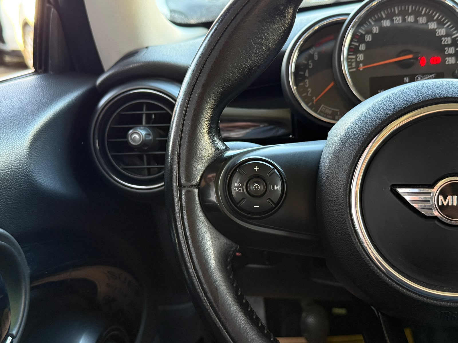 Mini Cooper 2018 - Imagen 13 de 20