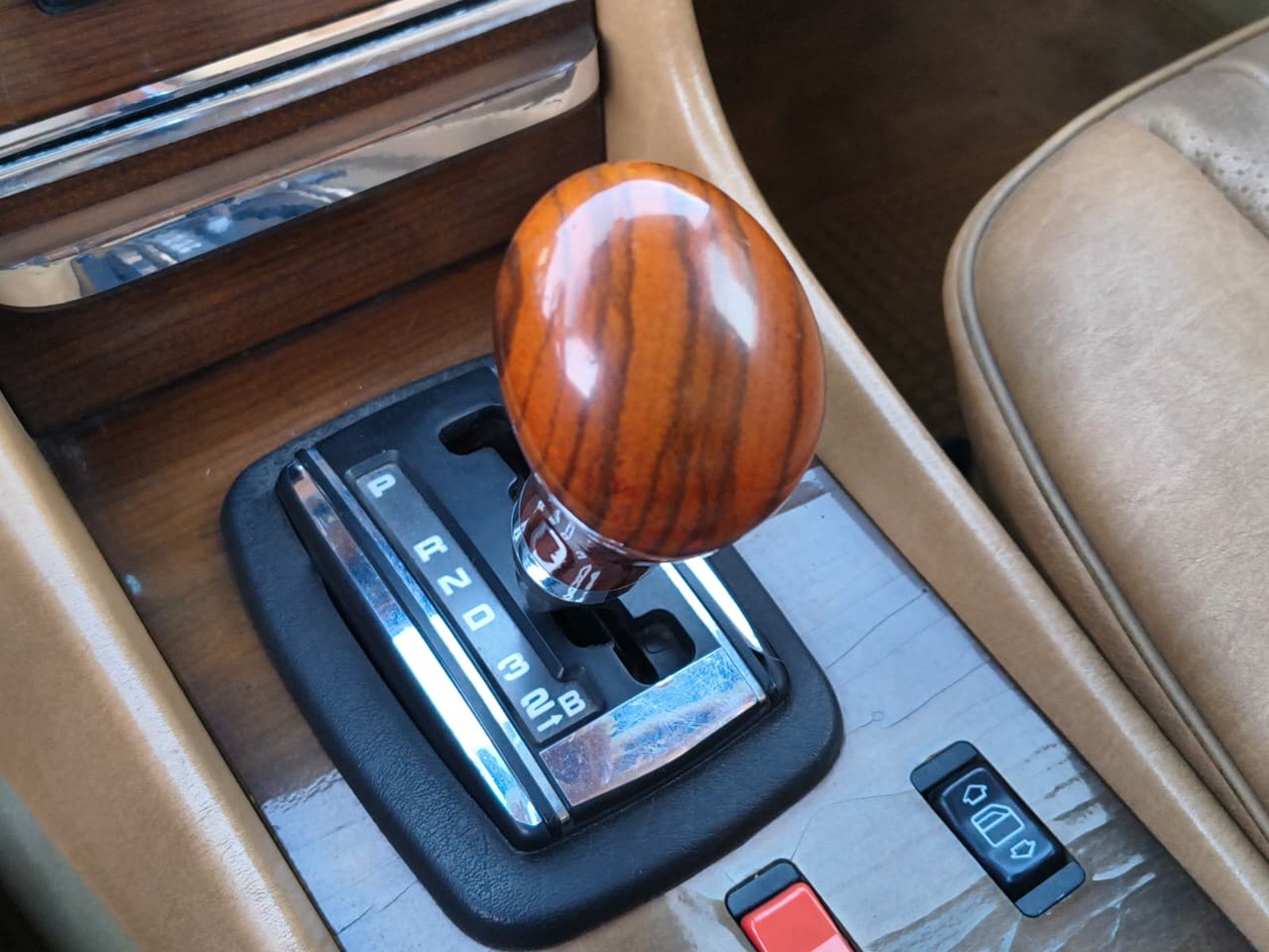 MERCEDES-BENZ 380 SL 1983 - Imagen 17 de 19
