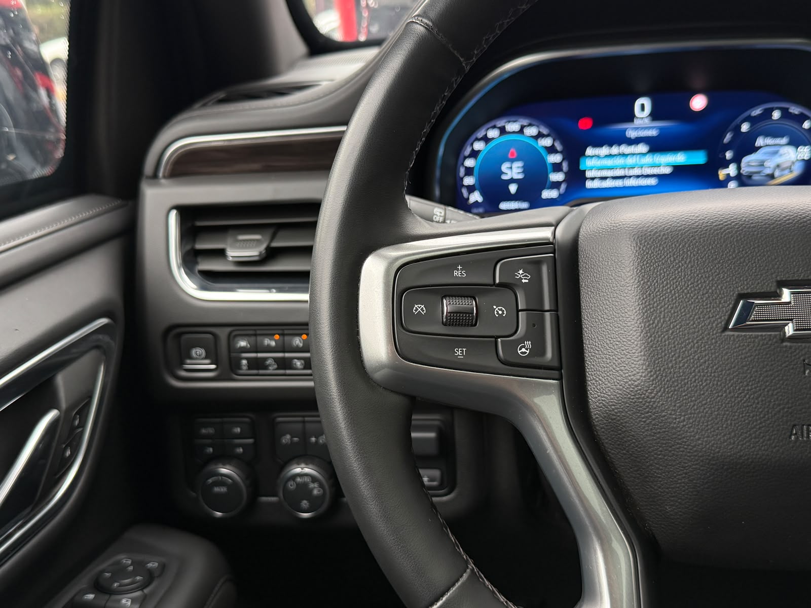 Chevrolet Tahoe 2024 - Imagen 14 de 20