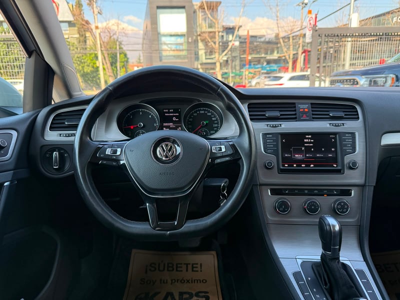 Volkswagen Golf 2017 - Imagen 13 de 20