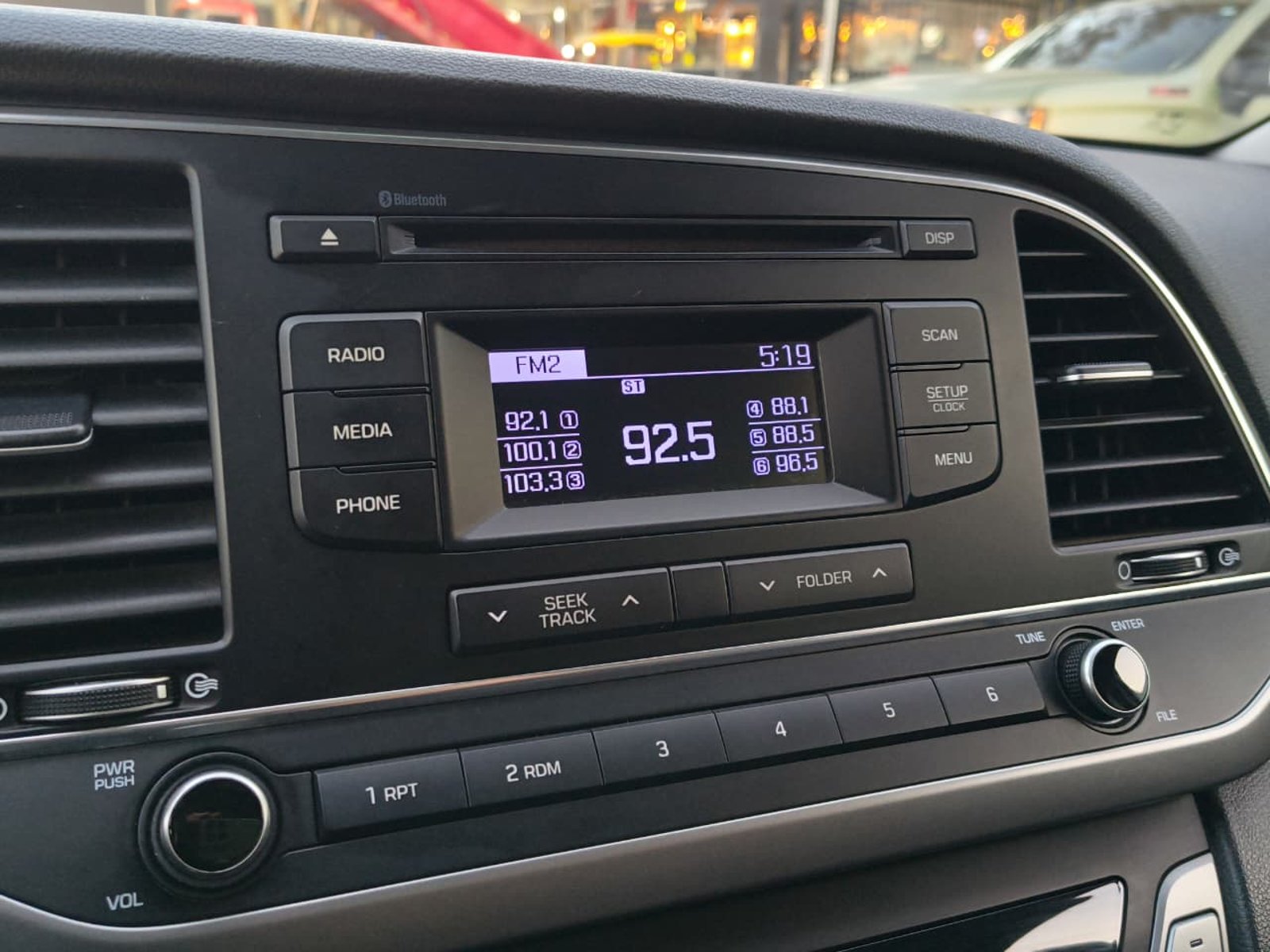 HYUNDAI Elantra 2018 - Imagen 17 de 20