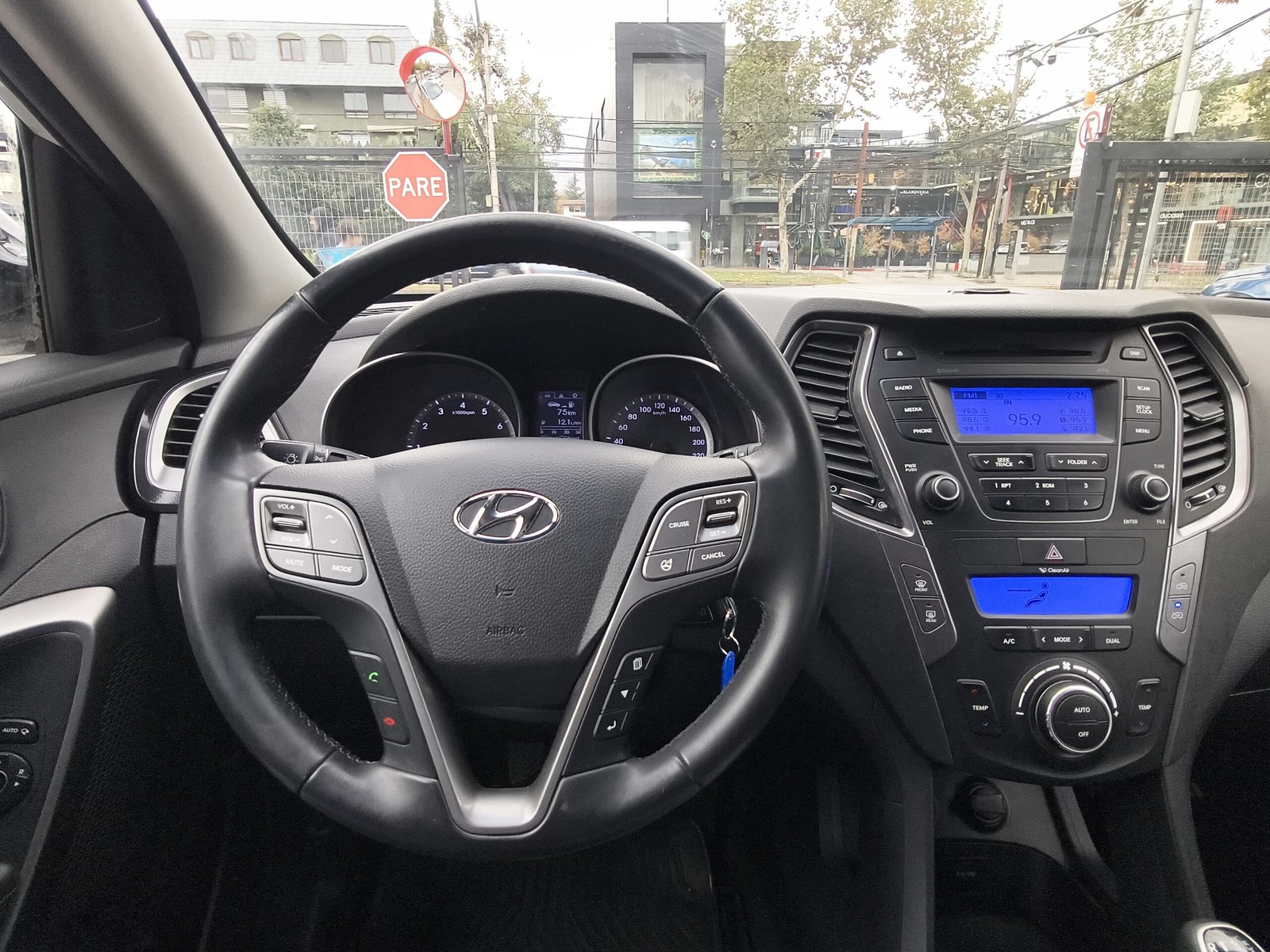 HYUNDAI Santa Fe 1014 - Imagen 12 de 20