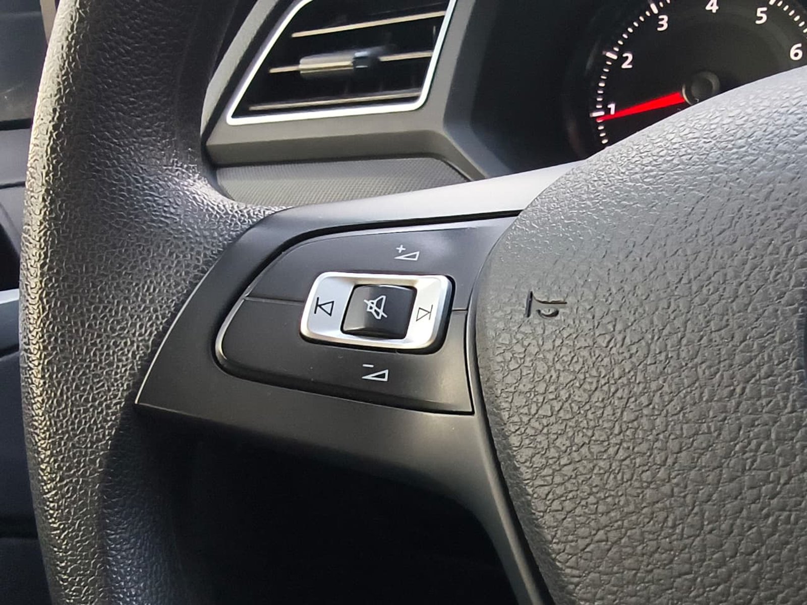 VOLKSWAGEN Saveiro 2022 - Imagen 14 de 20