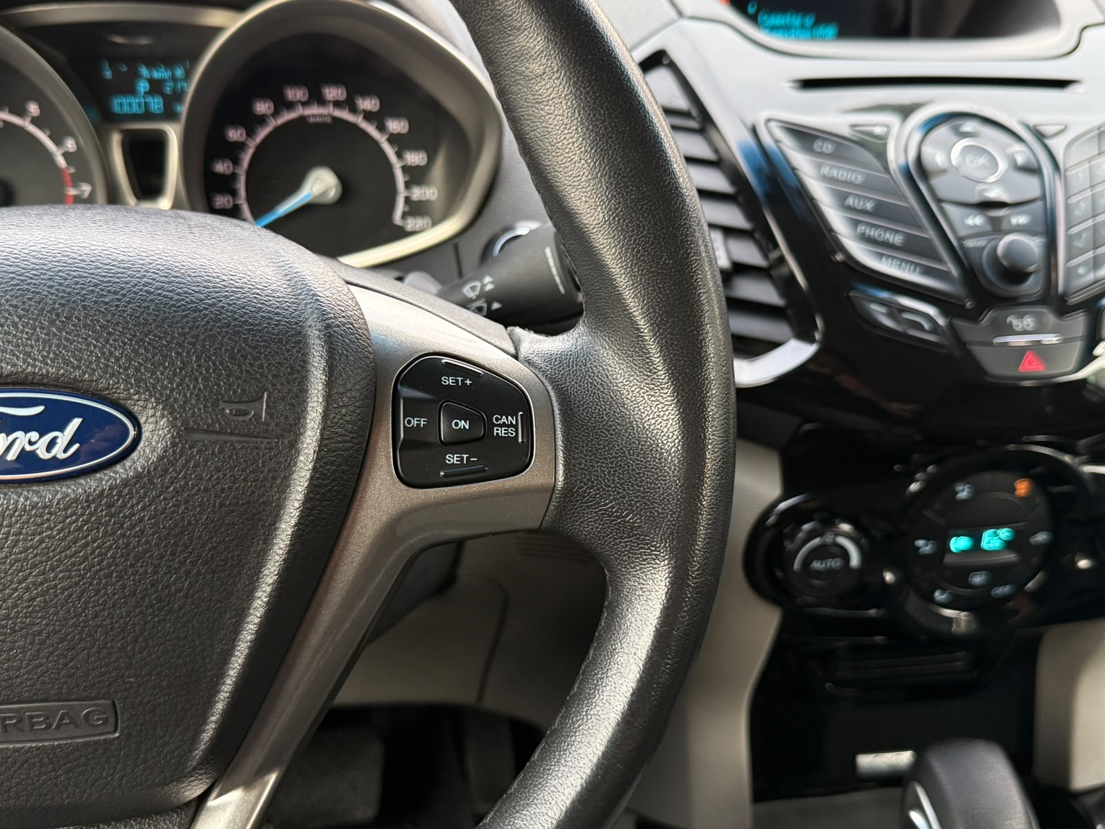 Ford Ecosport 2016 - Imagen 16 de 20