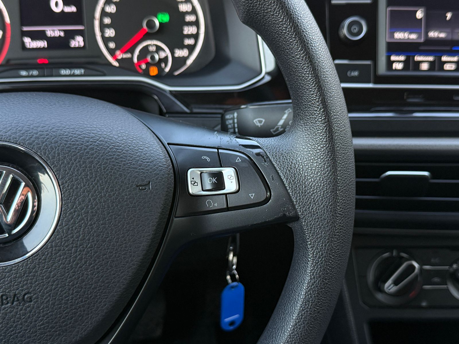VOLKSWAGEN Polo 2020 - Imagen 15 de 20