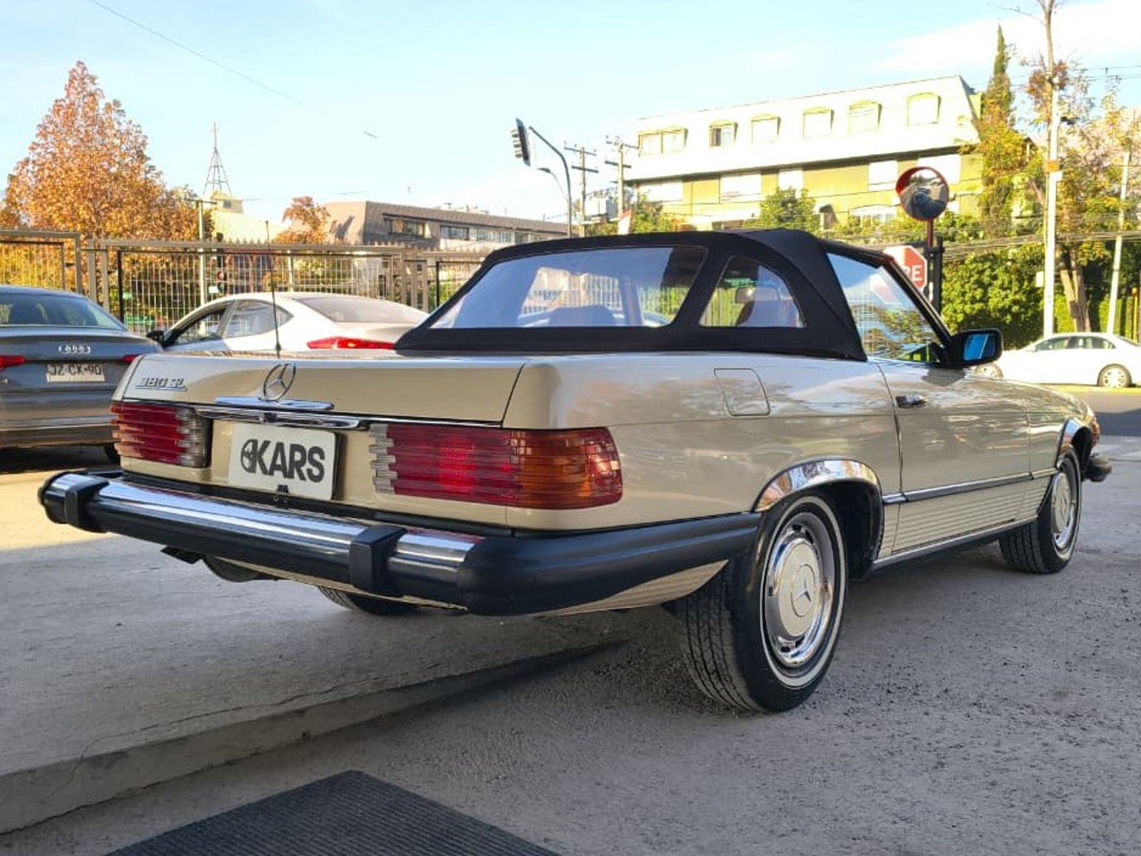 Mercedes-Benz 380 SL 1983 - Foto 5 de 19