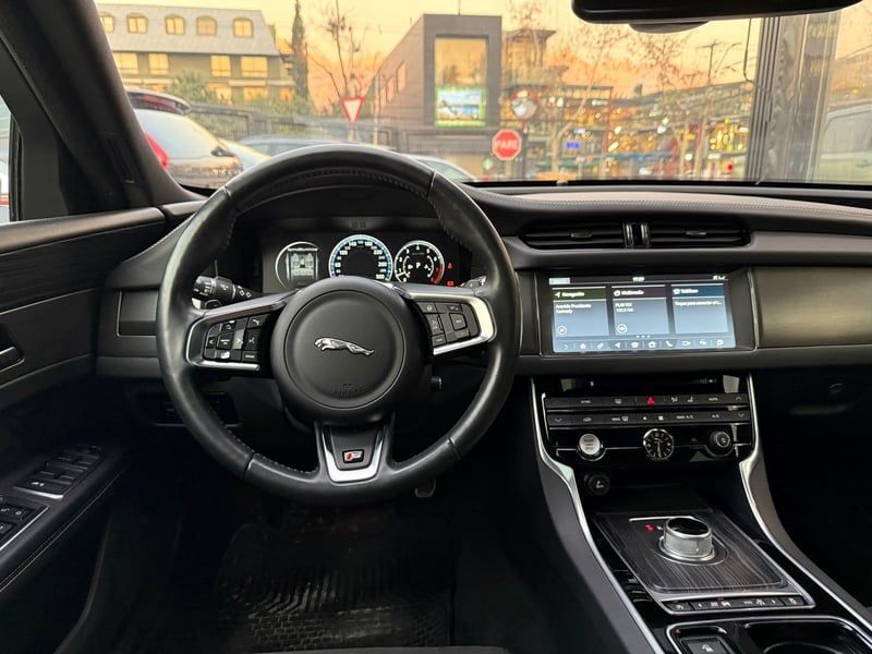 Jaguar XF 2017 - Imagen 13 de 20