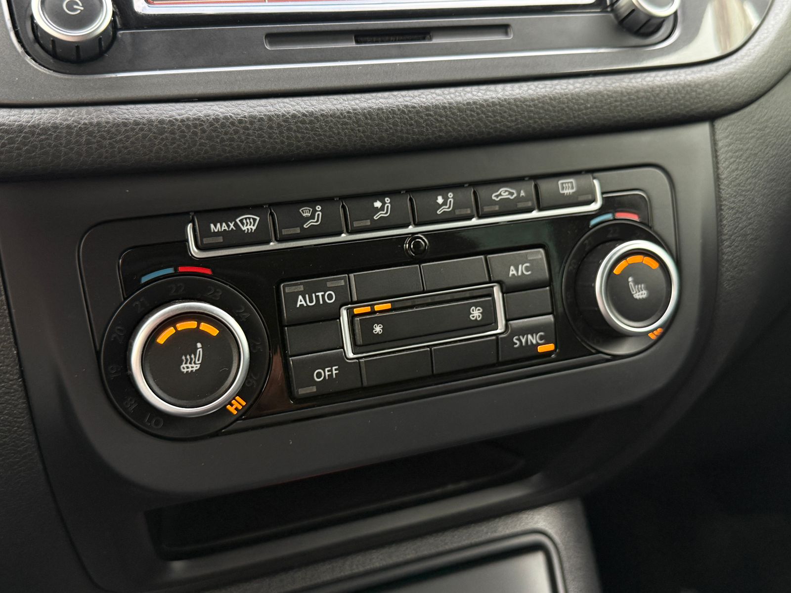 VOLKSWAGEN Tiguan 2014 - Imagen 19 de 20