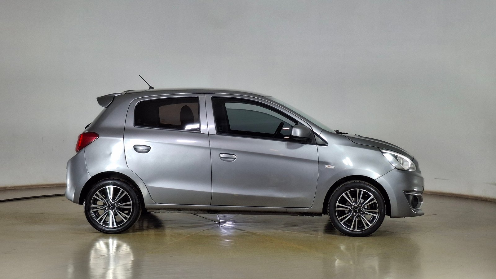 Mitsubishi Mirage 2018 - Imagen 4 de 15