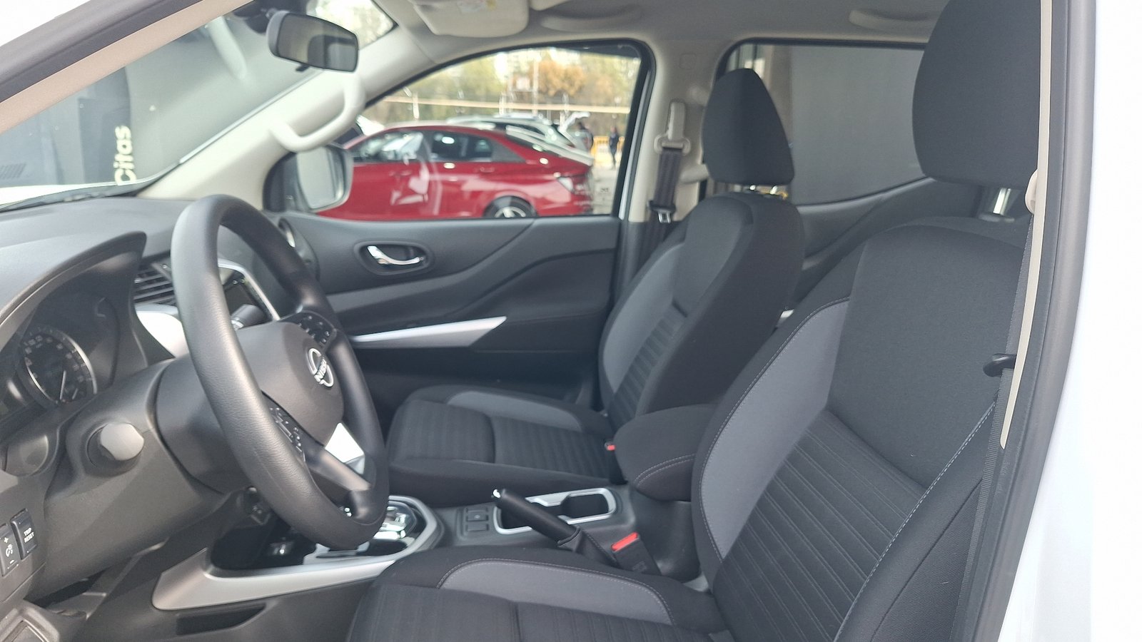 Nissan Navara 2025 - Imagen 14 de 15