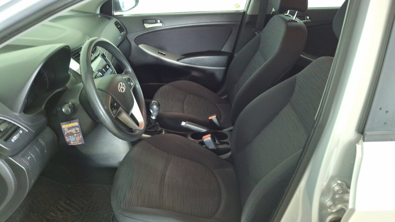 Hyundai Accent 2017 - Imagen 13 de 16