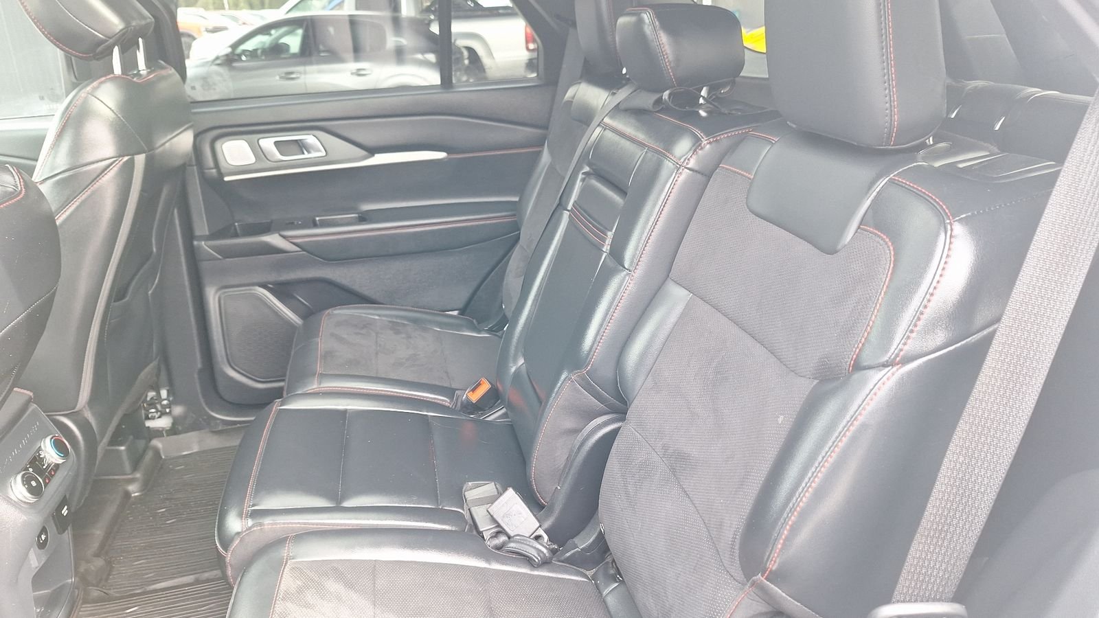Ford Explorer 2025 - Imagen 15 de 17