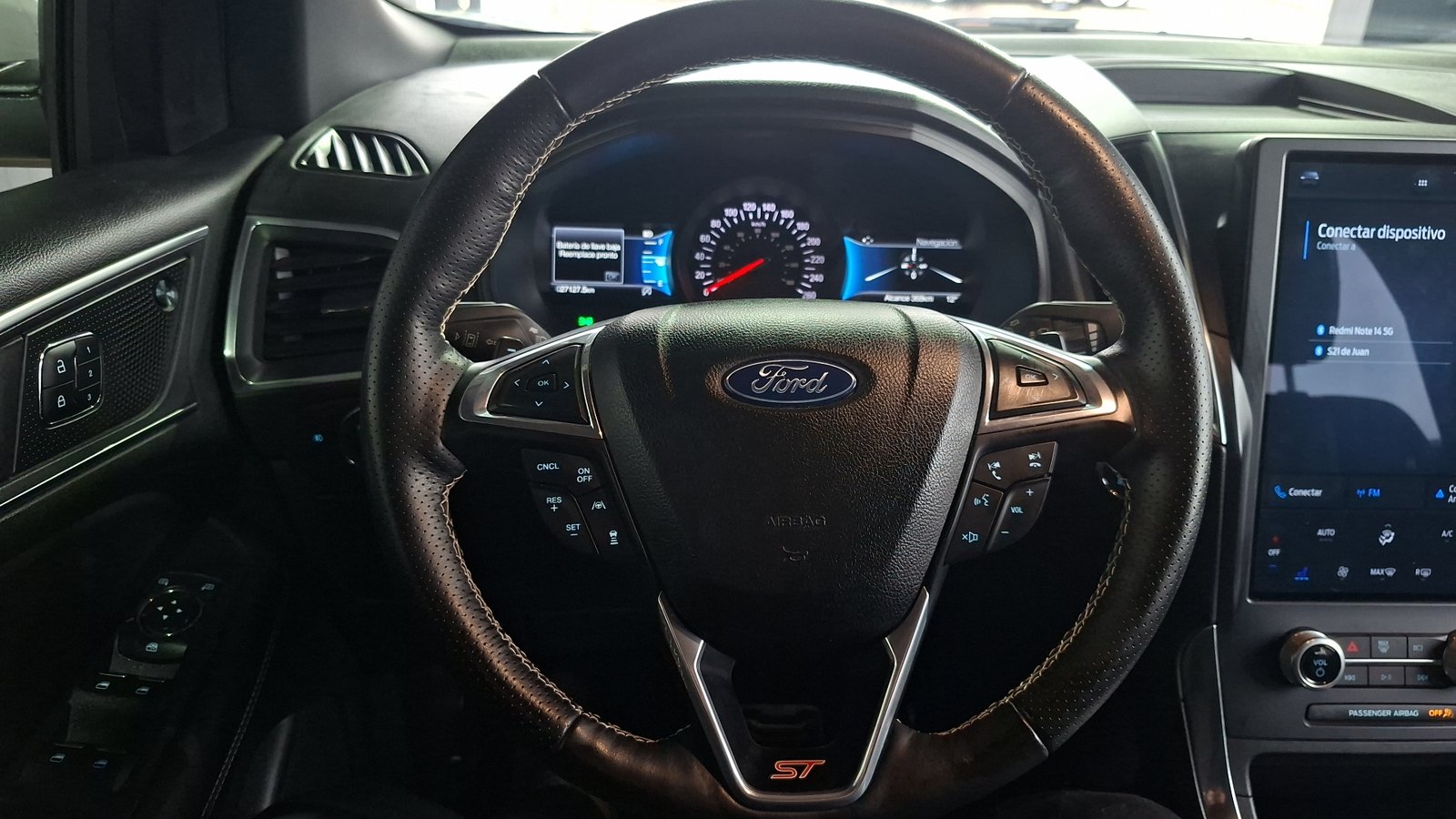 Ford Edge 2023 - Imagen 8 de 16