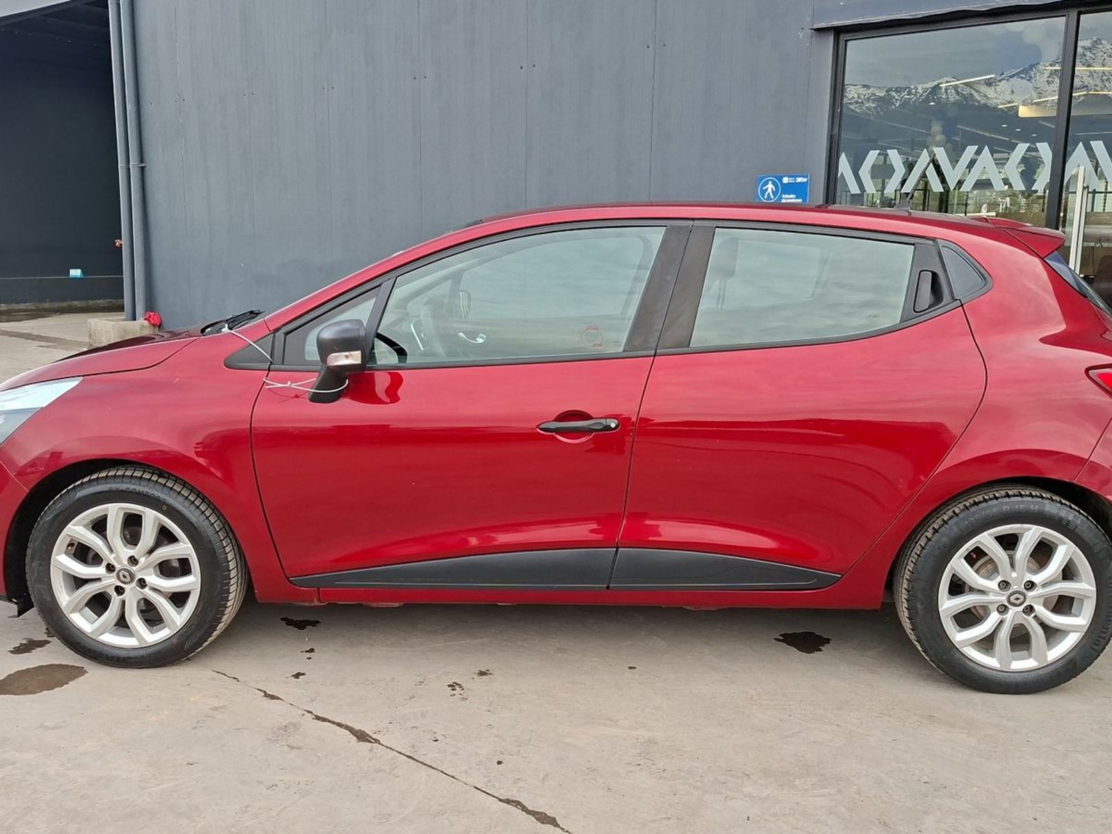 Renault Clio 2019 - Foto 2 de 14