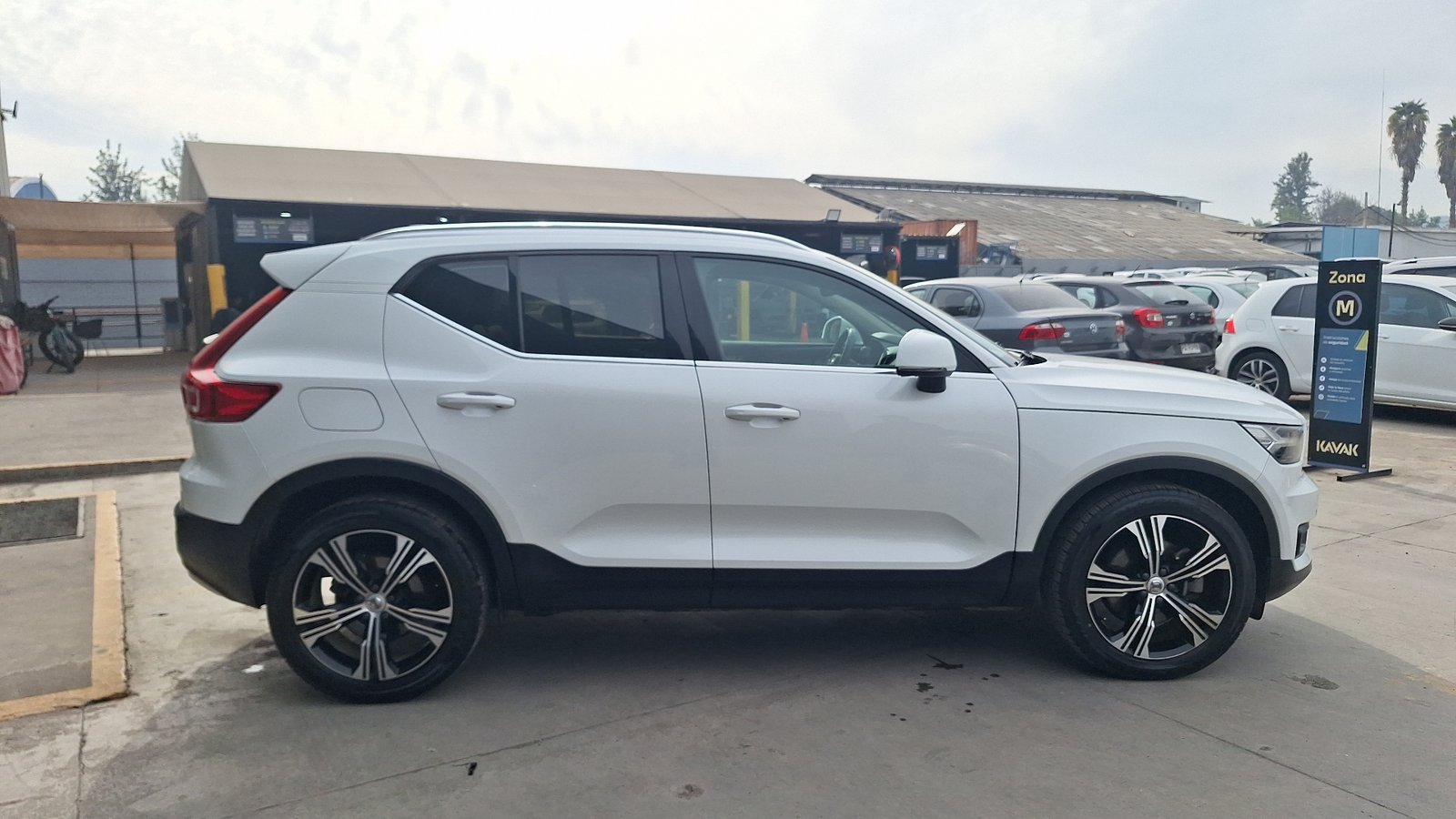 Volvo XC40 2022 - Imagen 5 de 16