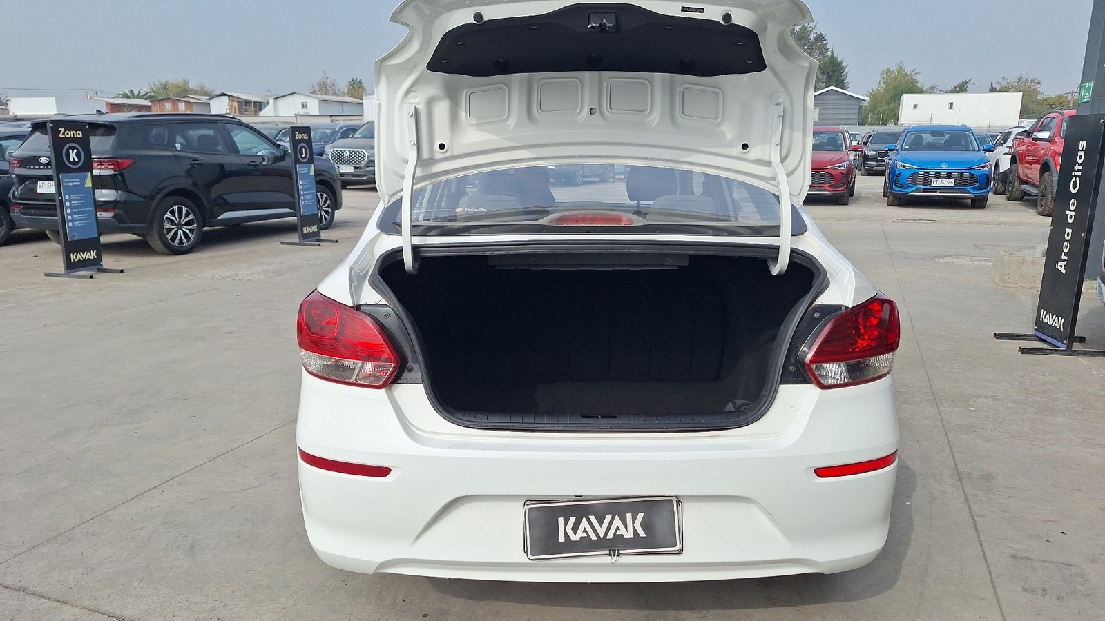 Kia Soluto 2022 - Imagen 4 de 15