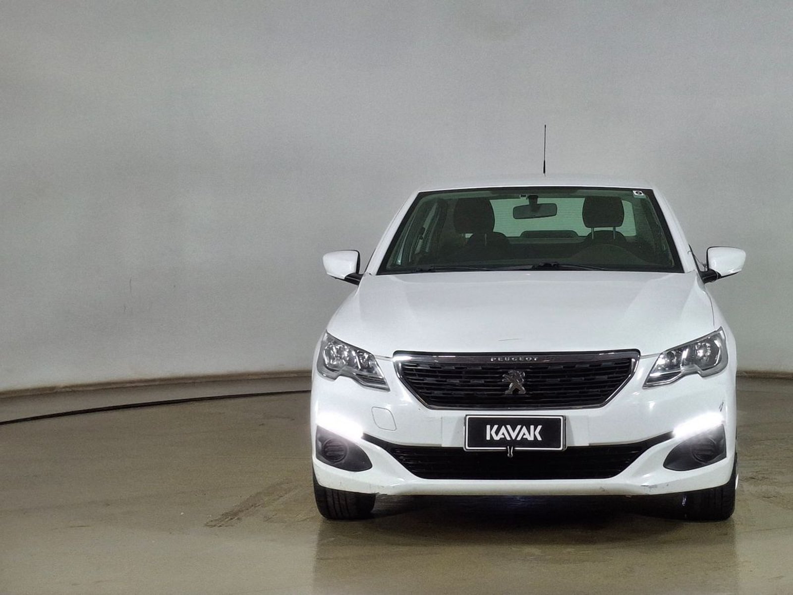Peugeot 301 2018 - Foto 2 de 15