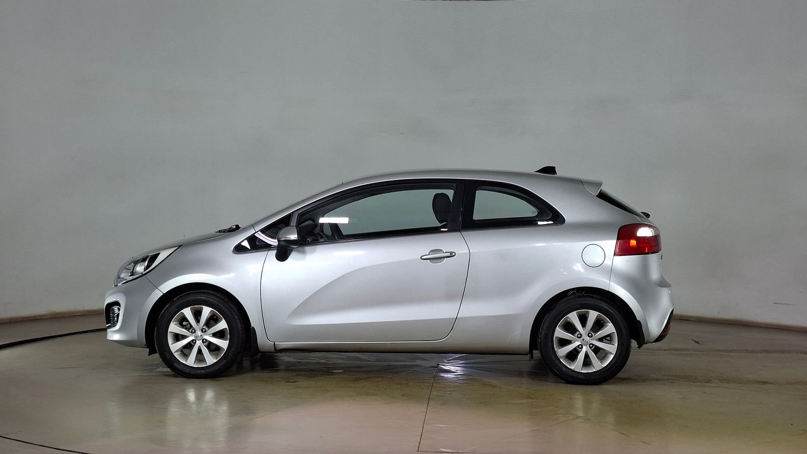 Kia RIO 3 2015 - Imagen 7 de 16