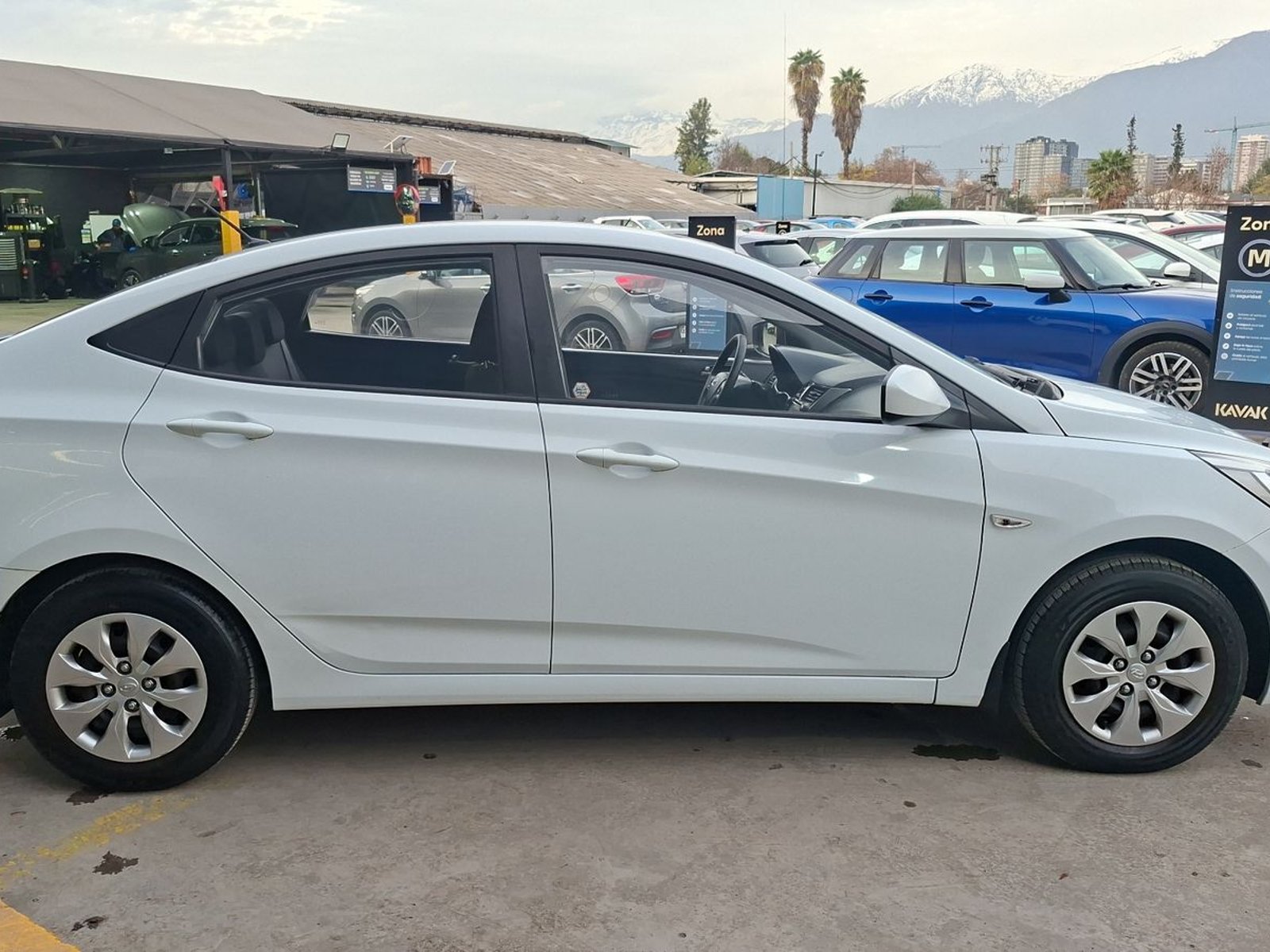Hyundai Accent 2017 - Foto 5 de 15