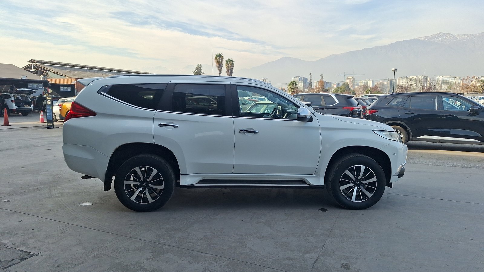 Mitsubishi Montero Sport 2017 - Foto 5 de 17