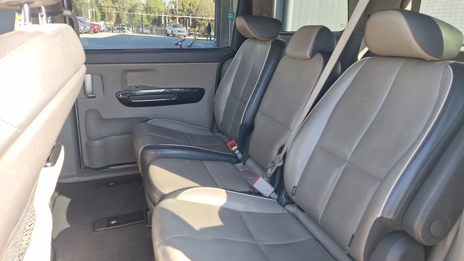 Kia Grand Carnival 2018 - Imagen 14 de 15