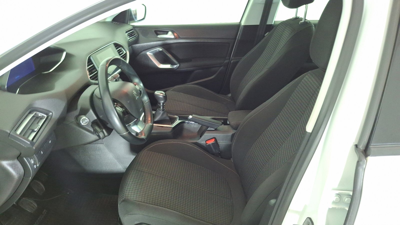 Peugeot 308 2021 - Imagen 13 de 16