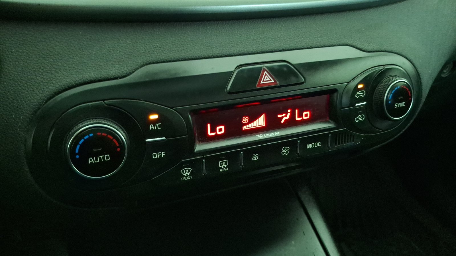 Kia Sorento 2016 - Imagen 16 de 17