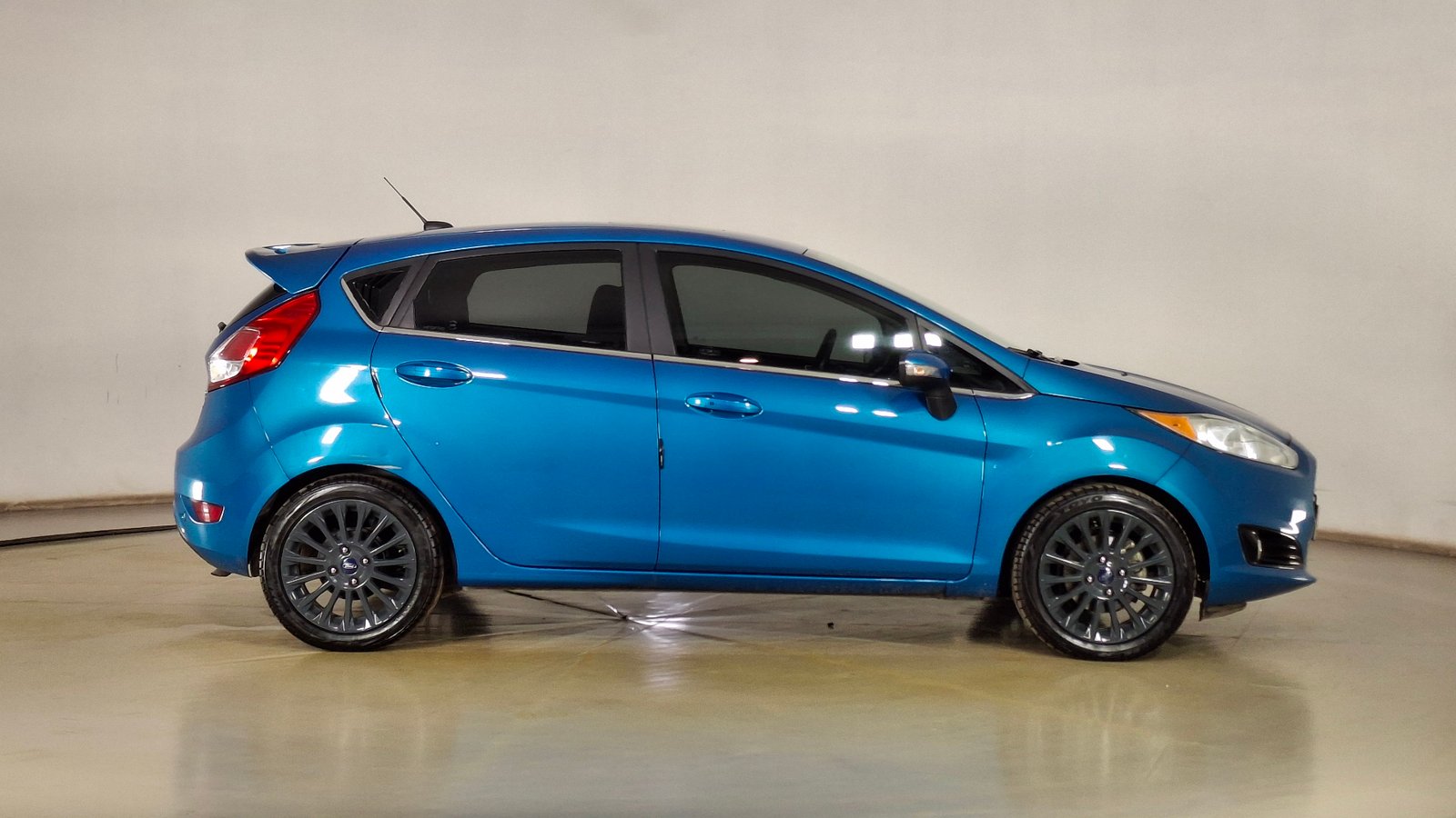 Ford Fiesta 2015 - Imagen 4 de 16